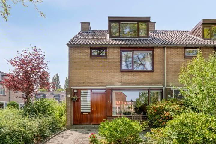 Hoefslag 62 in Barendrecht foto