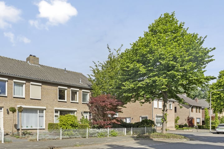 Hoefstraat 10 in Oss foto