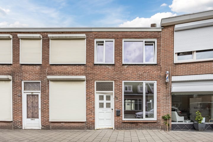 Hoefstraat 42 in Tilburg foto