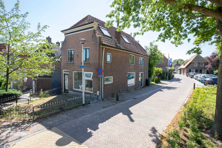 Hoek 2 in Genemuiden foto