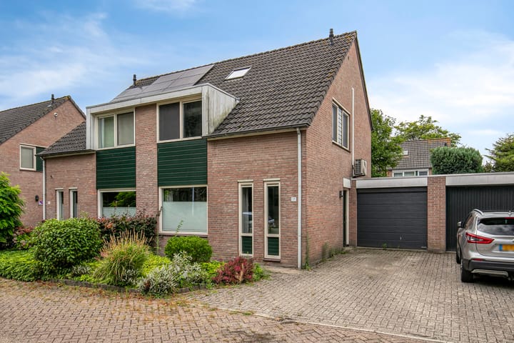 Hoekakkerweg 17 in Eindhoven foto