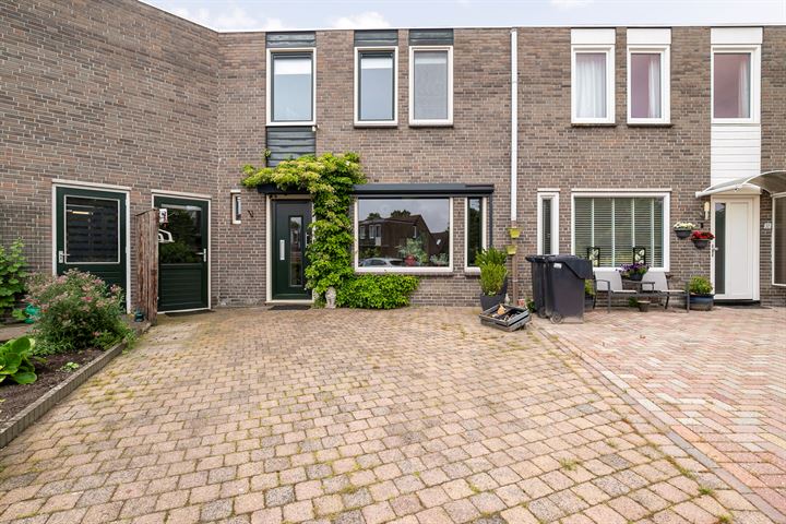 Hoenderhof 30 in Delfzijl foto