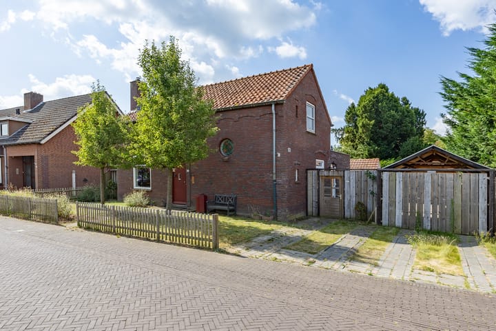 Hoenderstraat 26 in Well L foto
