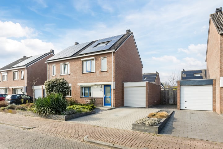 Hoendervogellaan 42 in Heinkenszand foto