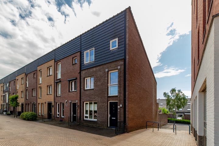 Hof van Portland 35 in Rhoon foto
