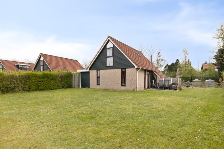 Hof van Zeeland 121 in Heinkenszand foto
