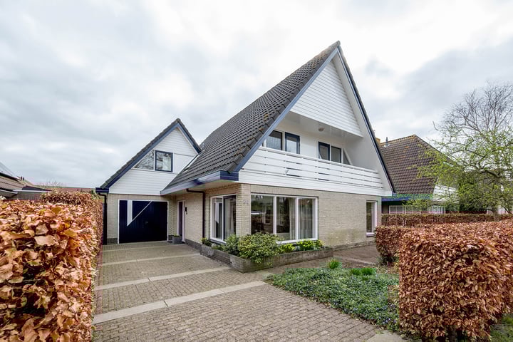 Hofgeesterweg 27 in Velserbroek foto