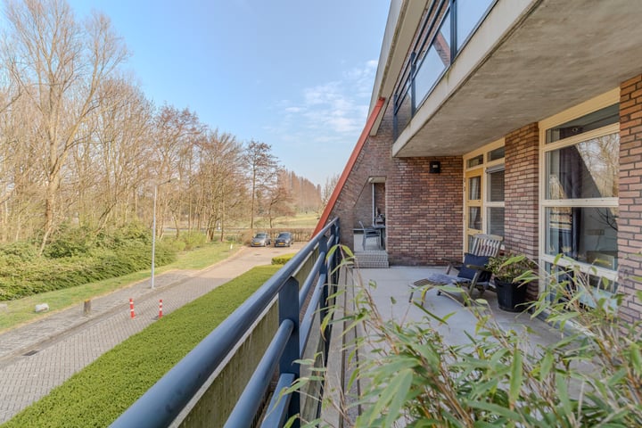 Hoflaan 102 in Heemskerk foto