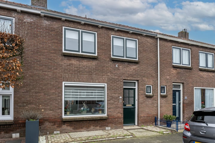 Hoflaan 21 in Middelharnis foto