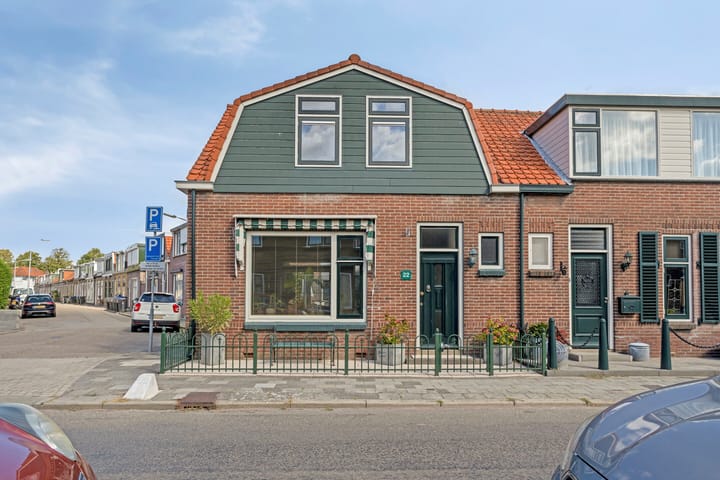 Hoflaan 22 in Middelharnis foto