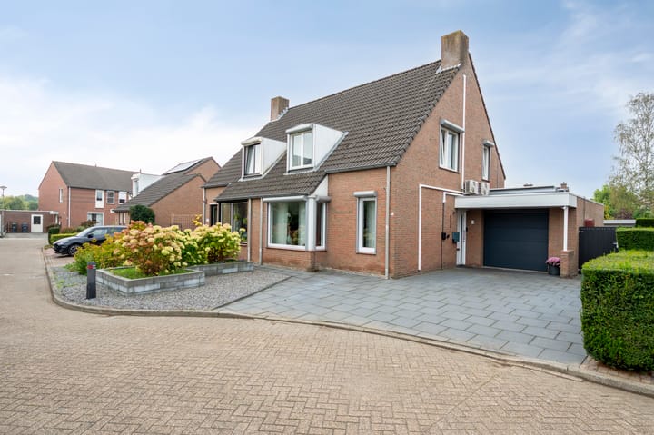 Hofstraat 8 in Born foto