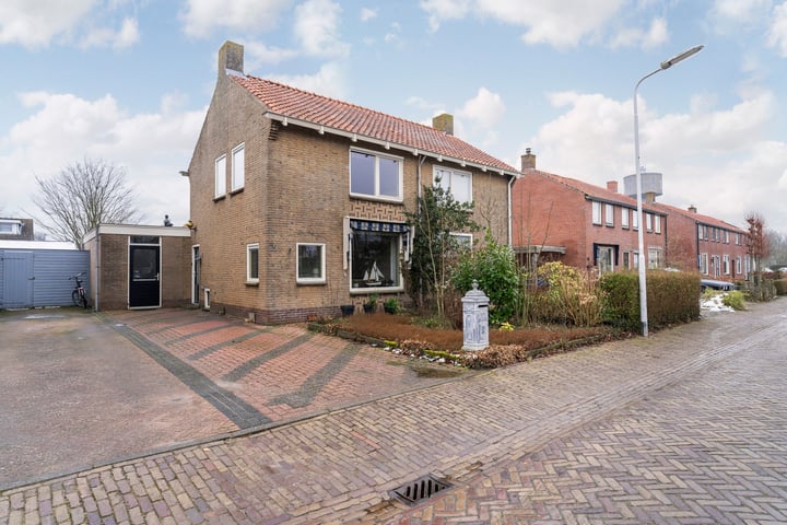 Hofstraat 9 in St.-Jacobiparochie foto