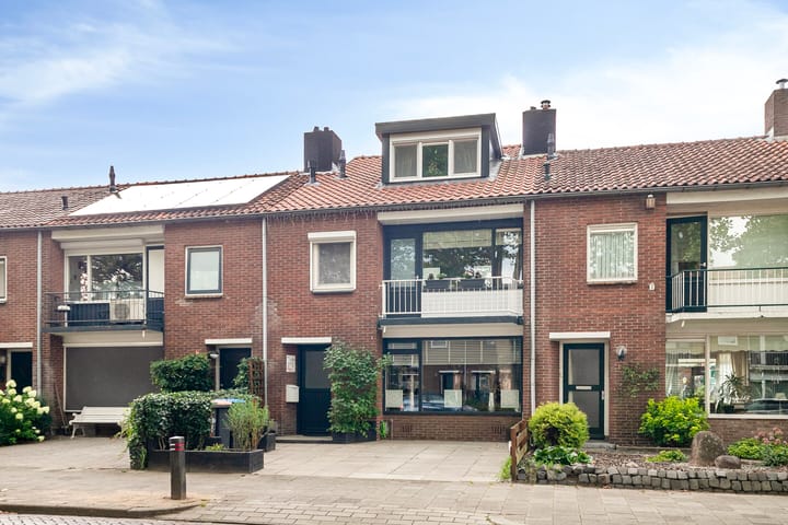 Hofveld 16 in Apeldoorn foto