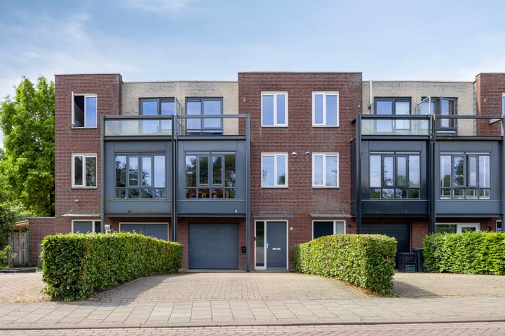 Hofvijver 69 in Oss foto