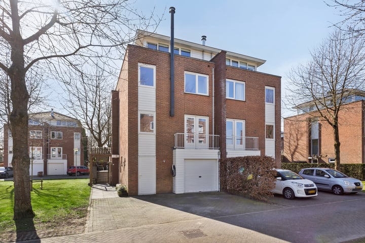 Hoge Riem 33 in Heteren