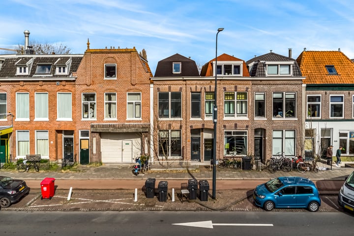 Hoge Rijndijk 60 in Leiden foto