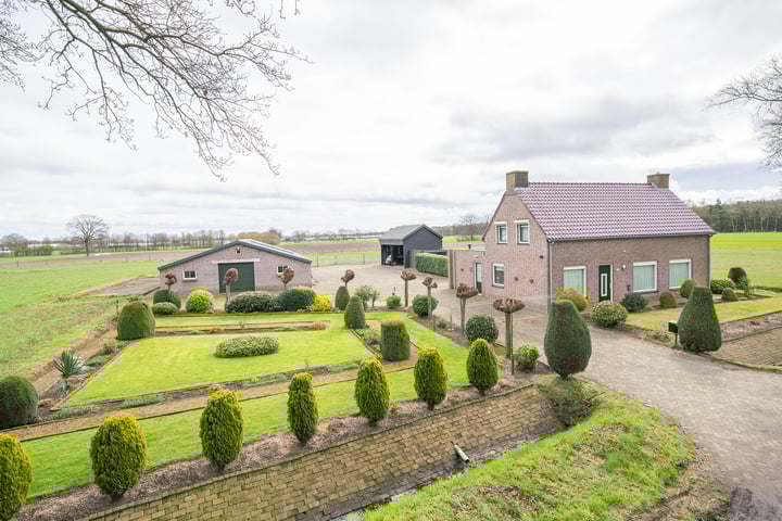 Hoge Vaartkant 161 in Etten-Leur foto