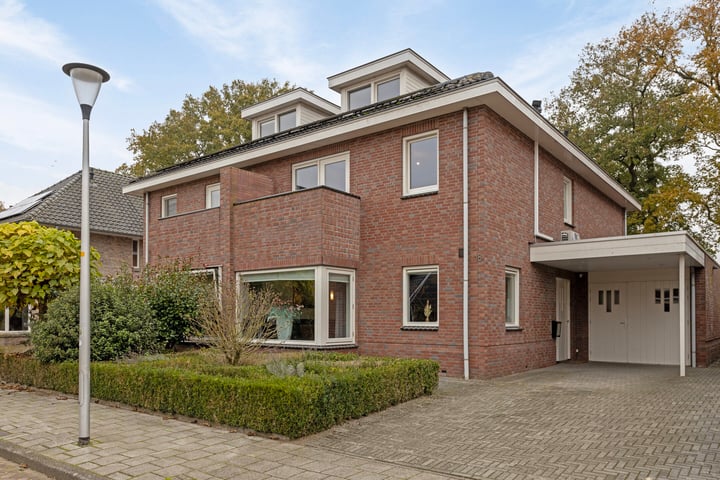 Hoge Weer 18 in Weerselo foto