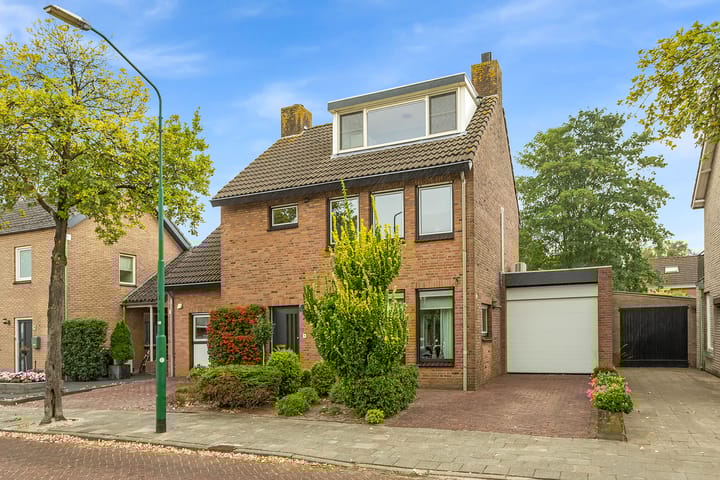 Hoge Zijde 72 in Bavel