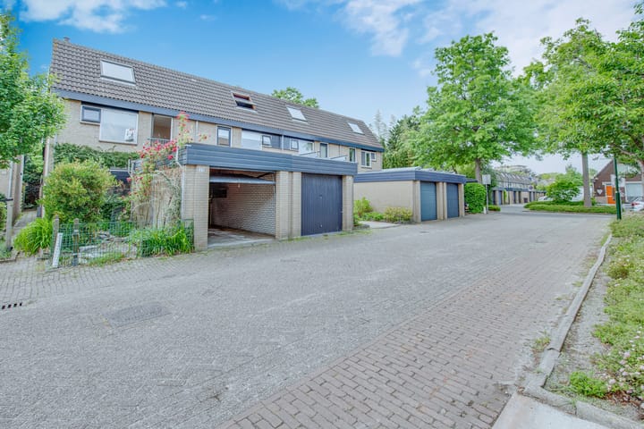 Hogeland 23 in Leidschendam foto