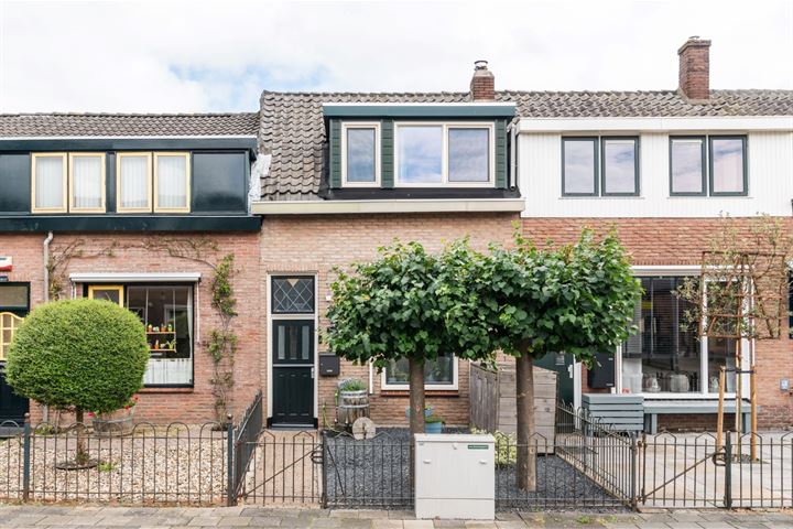 Hogestraat 32 in Tiel foto