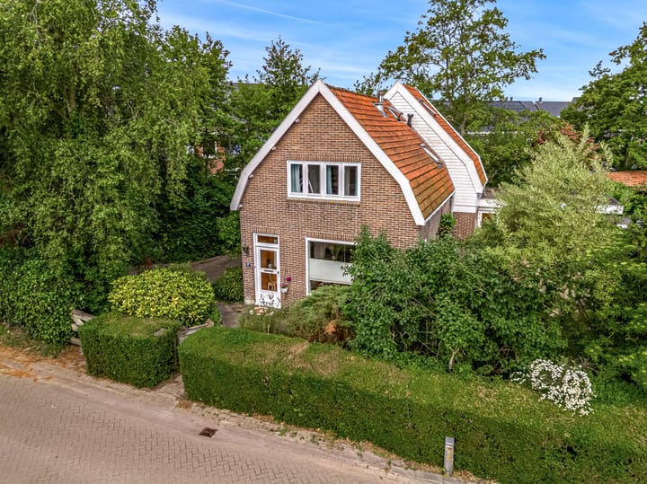 Hogeweg 127 in Limmen foto