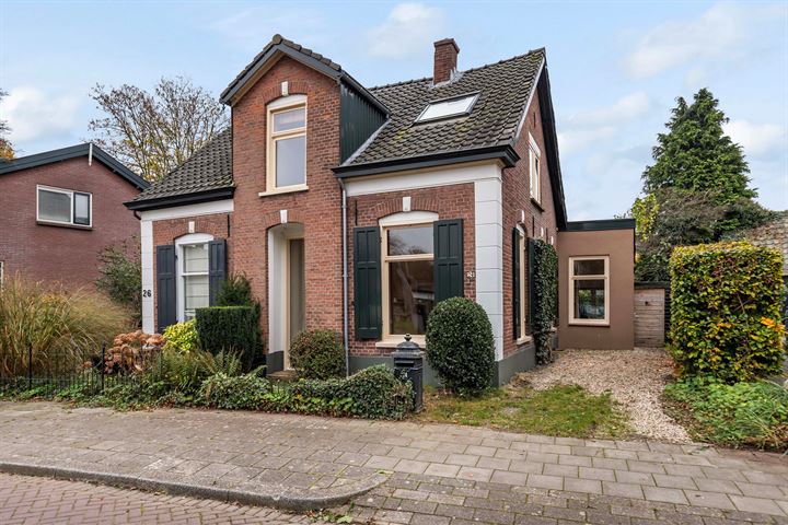 Hogeweg 24 in Apeldoorn foto
