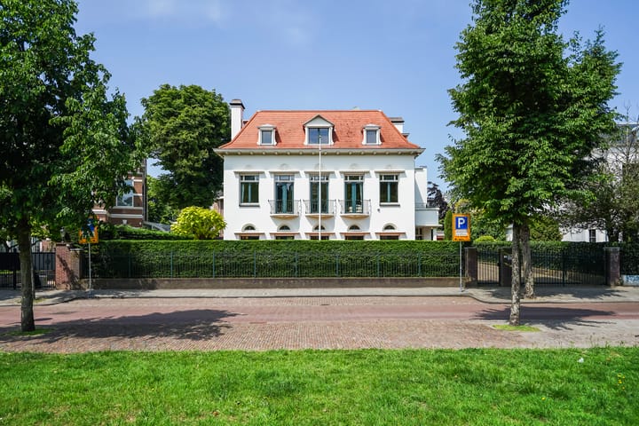 Hogeweg 4 in 's-Gravenhage foto