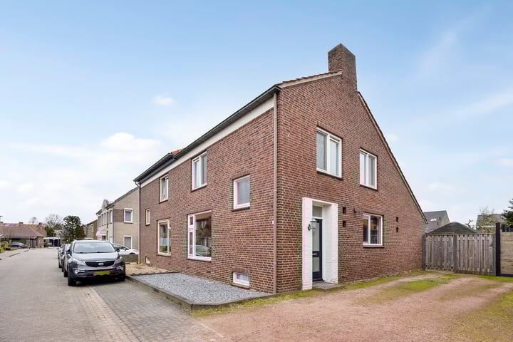 Hogeweg 9 in Oirlo foto