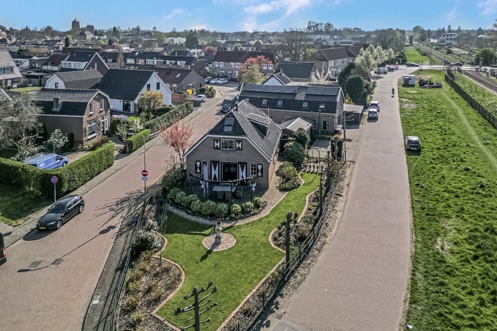 Hogeweidseweg 71 in Tiel foto