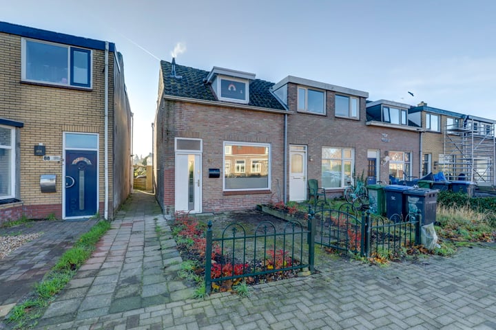 Hogeweidseweg 86 in Tiel foto