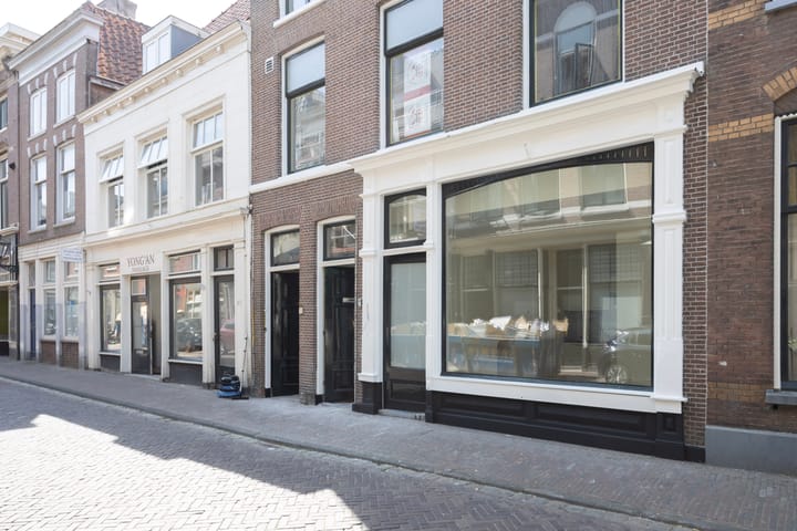 Hogewoerd 103B in Leiden foto