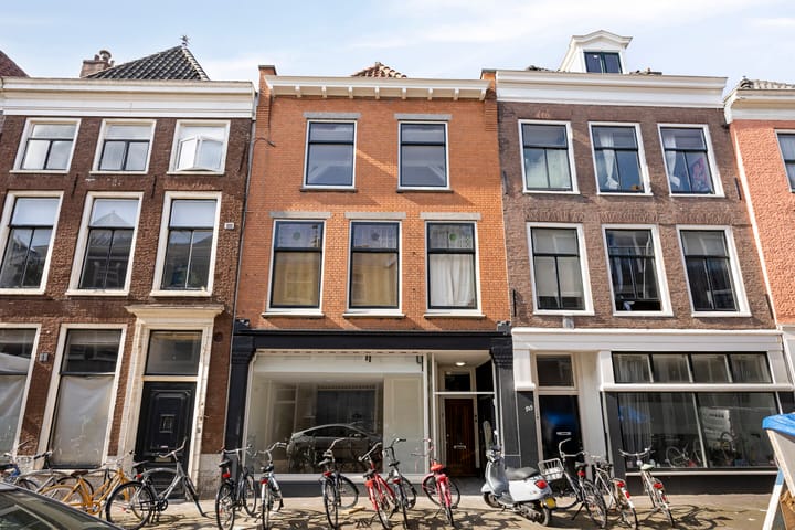 Hogewoerd 131 in Leiden foto