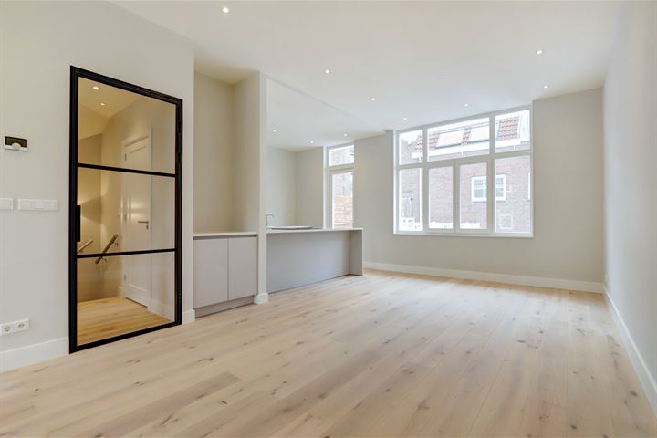 Hollanderstraat 6 in 's-Gravenhage foto
