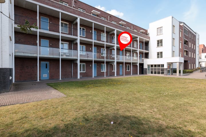 Hongarijehof 32 in Almere foto