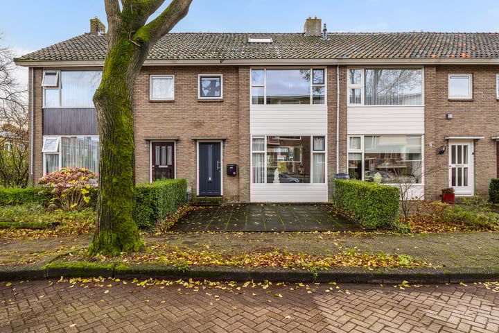 Honingboomstraat 14 in Leeuwarden foto