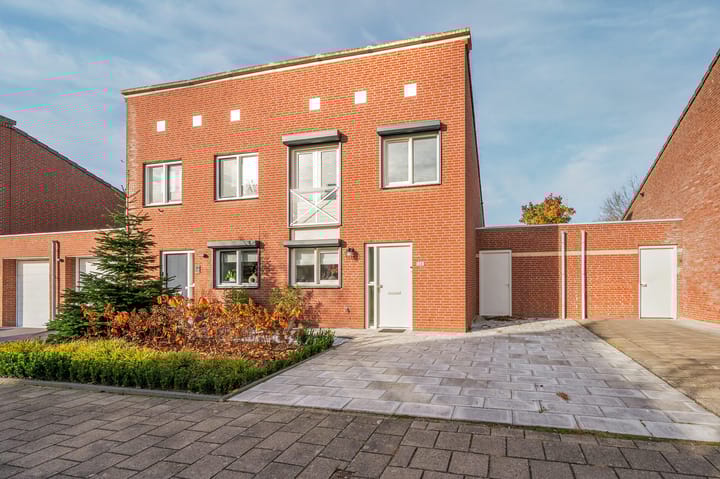 Honingklaver 44 in Venlo foto