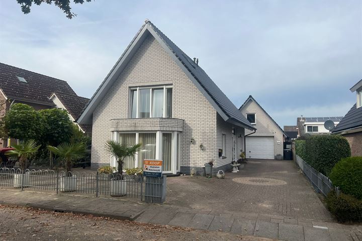 Honingstraat 10 in Emmen foto