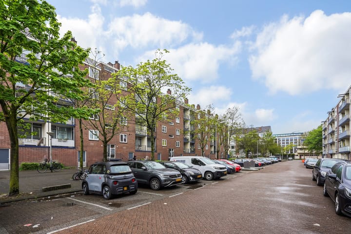 Honselersdijkstraat 14-4 in Amsterdam