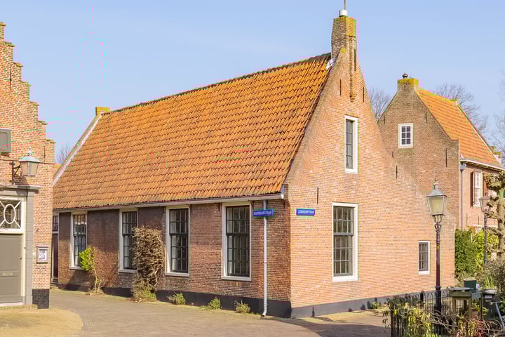 Hoofdbuurtstraat 5 in Velsen-Zuid foto