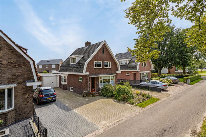 Hoofdkanaal OZ 5 in Emmer-Compascuum foto