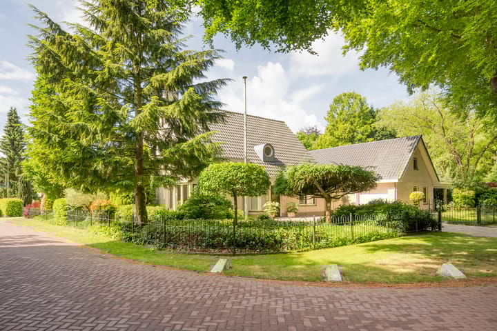 Hoofdlaan 4 in Putten foto