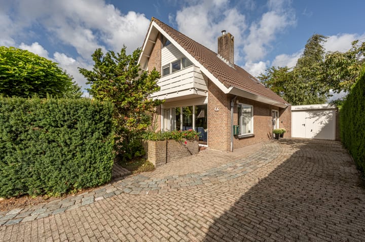 Hoofdland 46 in Mijnsheerenland foto