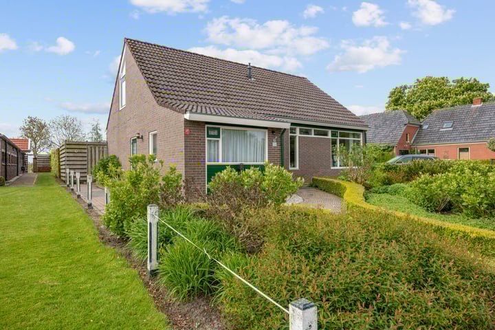 Hoofdstraat 104 in Pieterburen