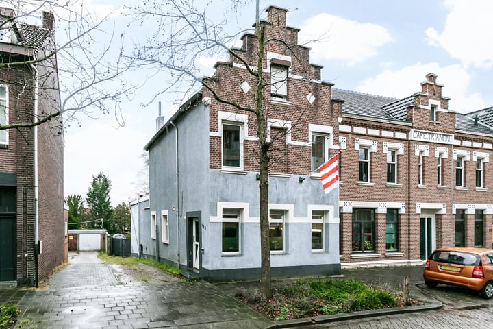 Hoofdstraat 123 in Hoensbroek foto