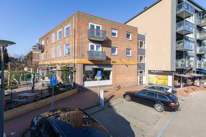 Hoofdstraat 172 in Velp foto