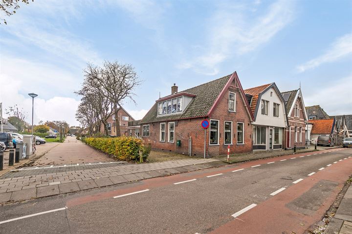 Hoofdstraat 212 in Bovenkarspel foto