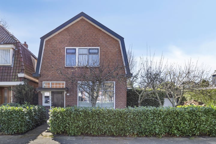 Hoofdstraat 214 in Hoogezand foto