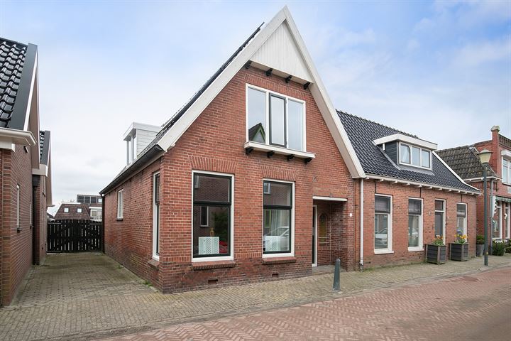 Hoofdstraat 45 in Niezijl foto