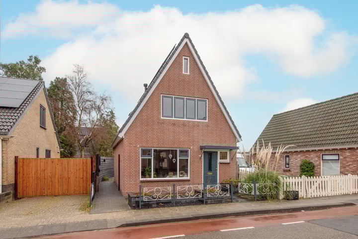 Hoofdstraat 73 in Bovenkarspel foto